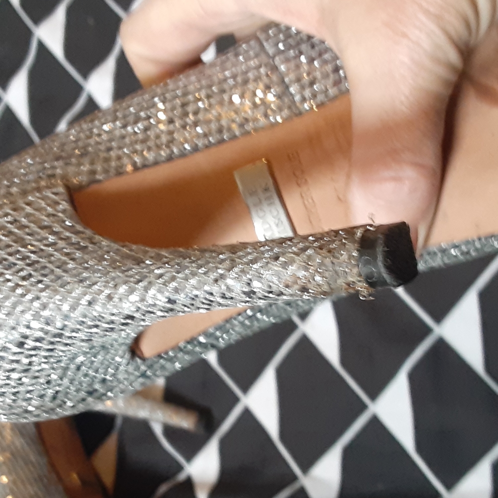 * Badgley mischka silver sparkle peep toe heels, size 8 - Picture 11 of 12